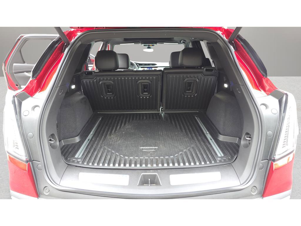 Certified 2025 Cadillac XT5 Sportv w/ Technology Package image 28