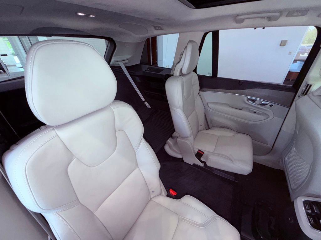 Used 2024 Volvo XC90 T8 Ultimate w/ Lounge Package AWD/4WD image 16