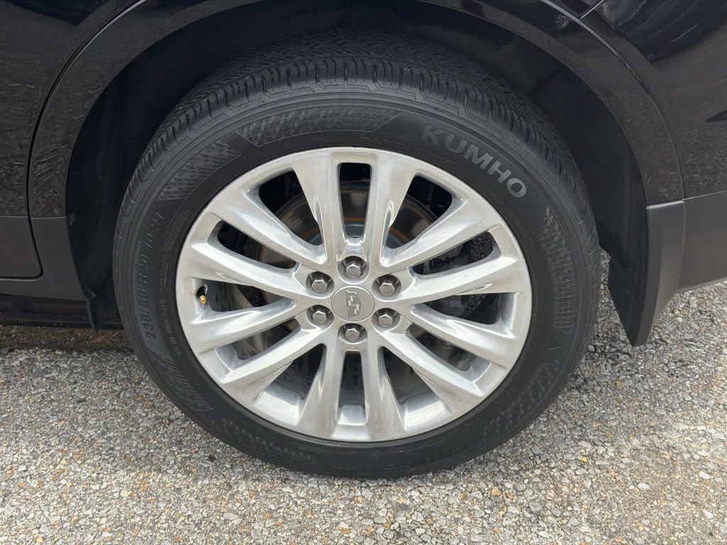 Used 2019 Cadillac XT5 Platinum AWD/4WD image 4