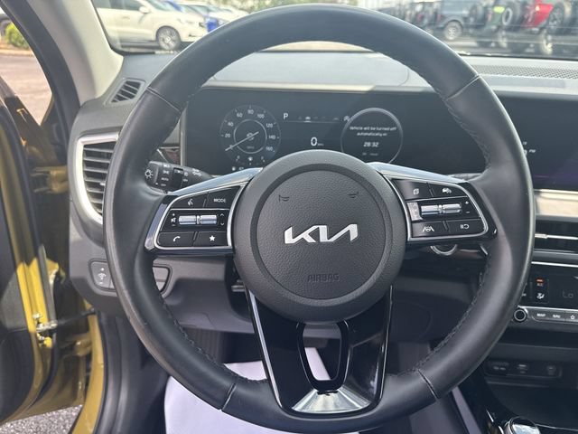 Used 2024 Kia Seltos S AWD/4WD image 13