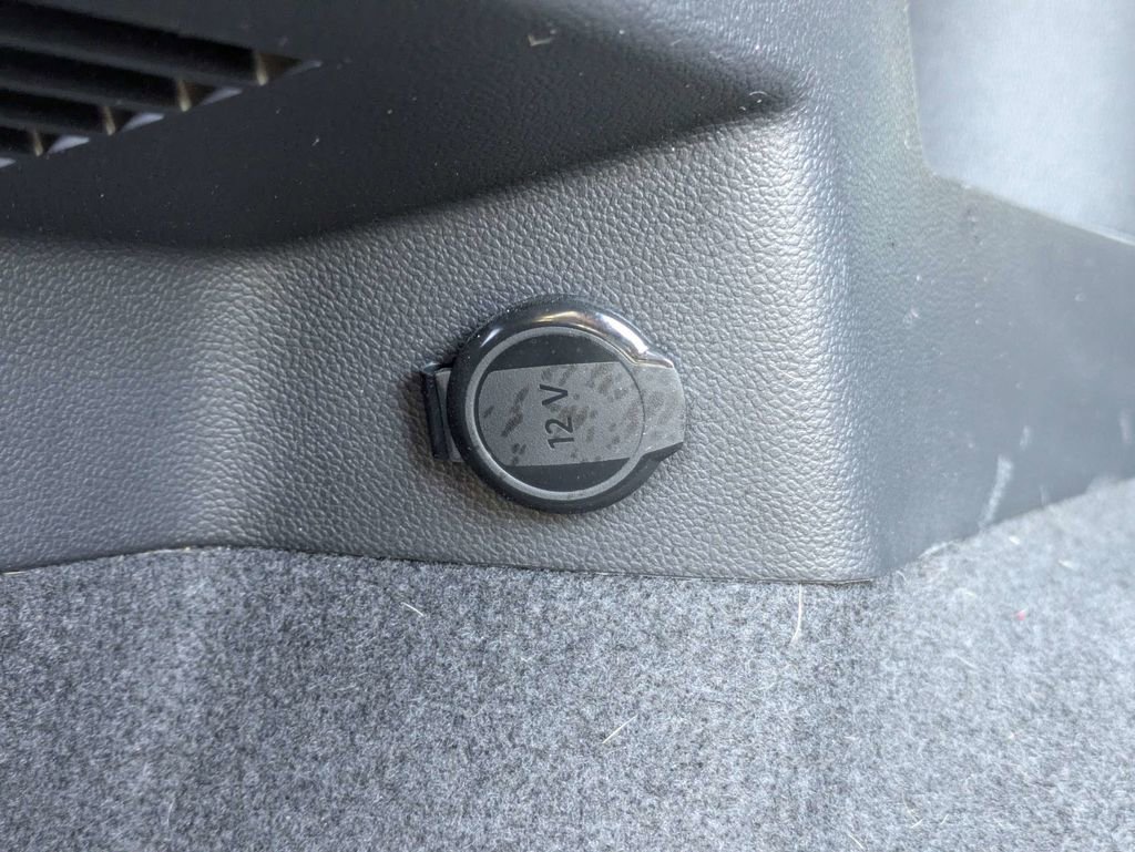 Used 2022 Volkswagen Tiguan SEL R-Line AWD/4WD image 14