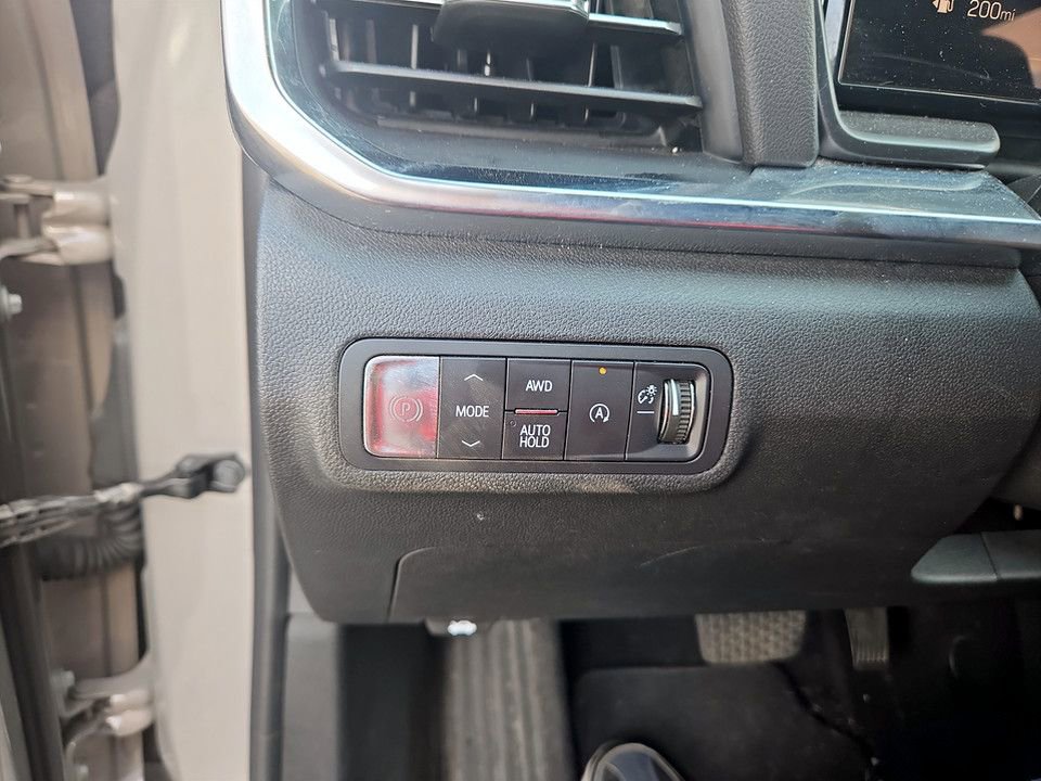 Used 2025 GMC Terrain Elevation AWD/4WD image 21