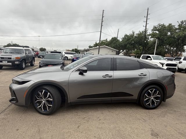 Used 2023 Toyota Crown XLE image 8