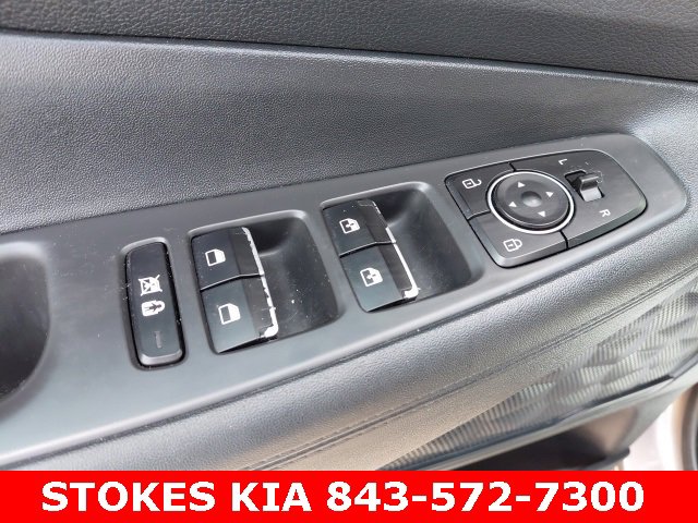 Used 2020 Hyundai Santa Fe SEL image 19