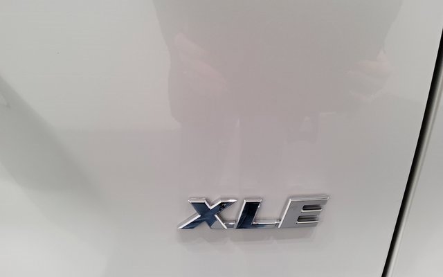 Used 2025 Toyota RAV4 XLE Premium image 47