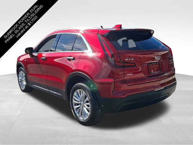 Used 2024 Cadillac XT4 Luxury w/ Cold Weather Package AWD/4WD image 6