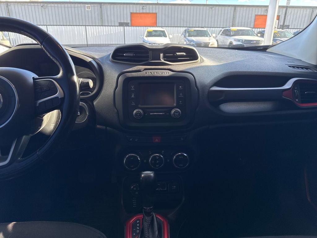 Used 2017 Jeep Renegade Trailhawk w/ Popular Equipment Group image 19