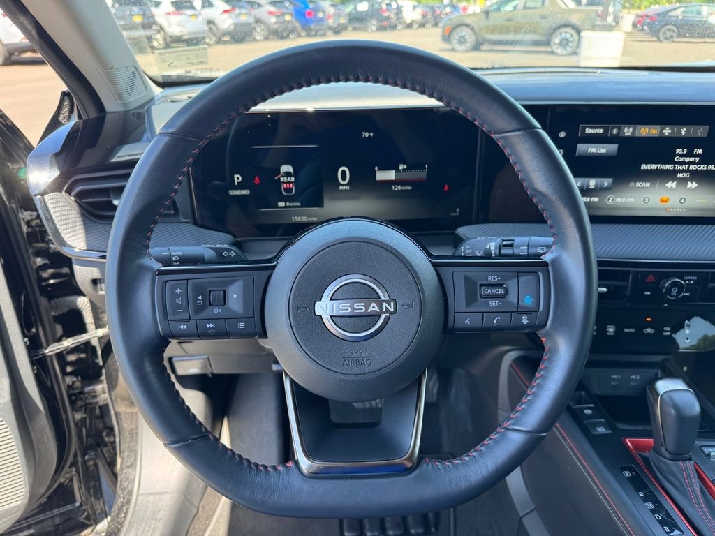 Used 2025 Nissan Kicks SR AWD/4WD image 25
