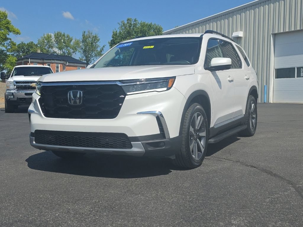 Certified 2023 Honda Pilot Elite image 3