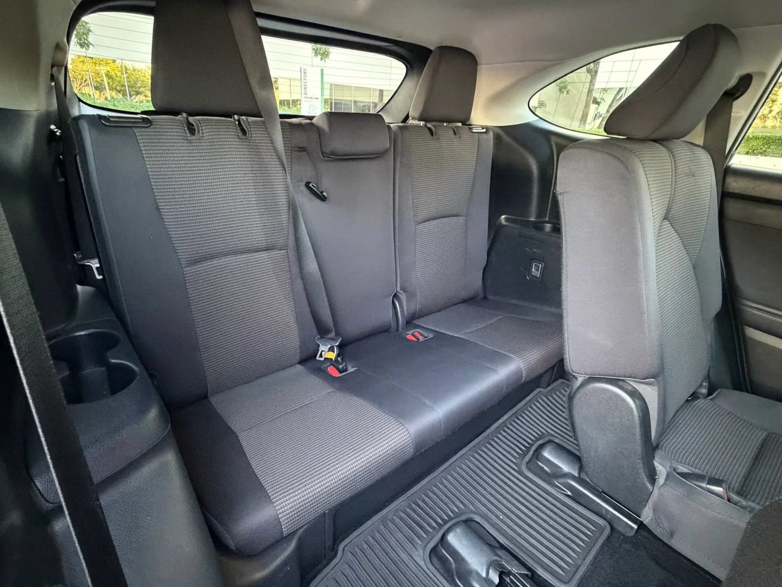 Used 2021 Toyota Highlander L FWD image 12