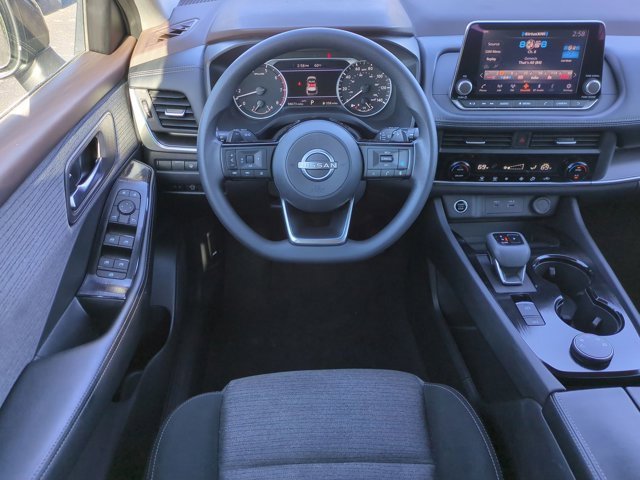 Certified 2023 Nissan Rogue SV image 17