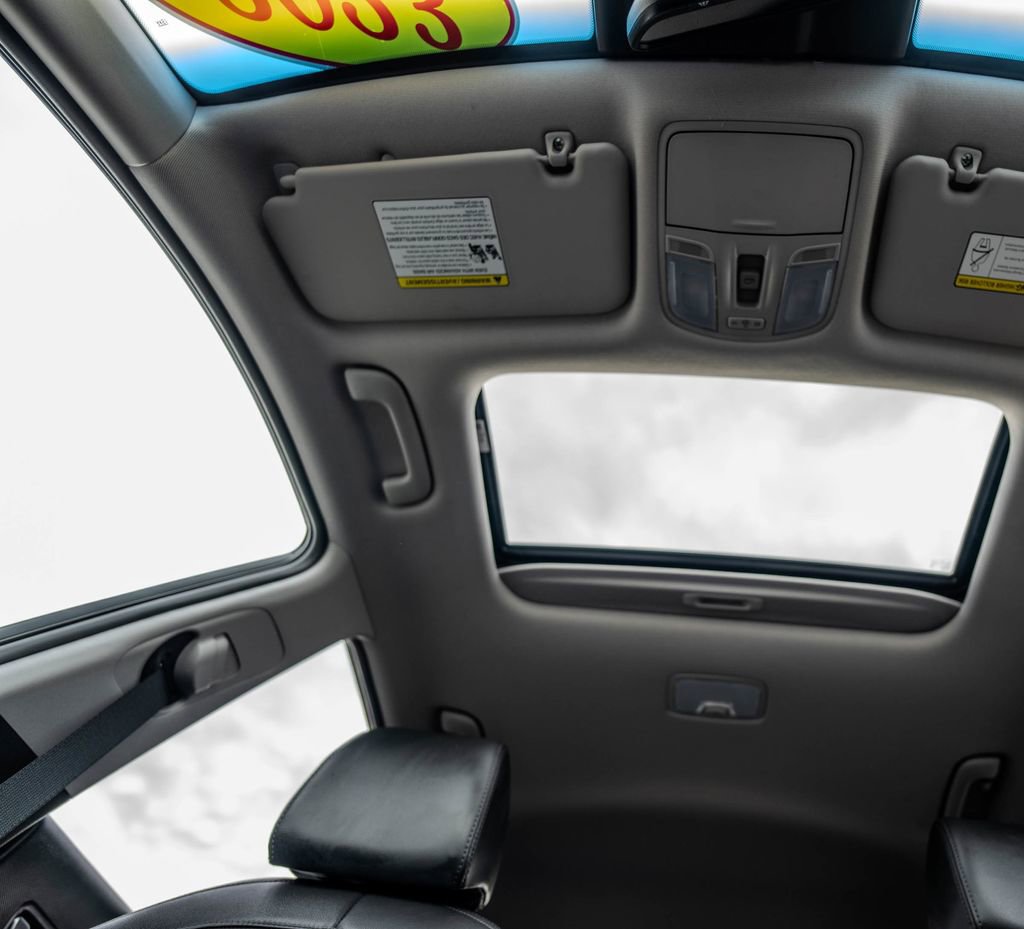 Used 2023 Hyundai Kona Limited image 20