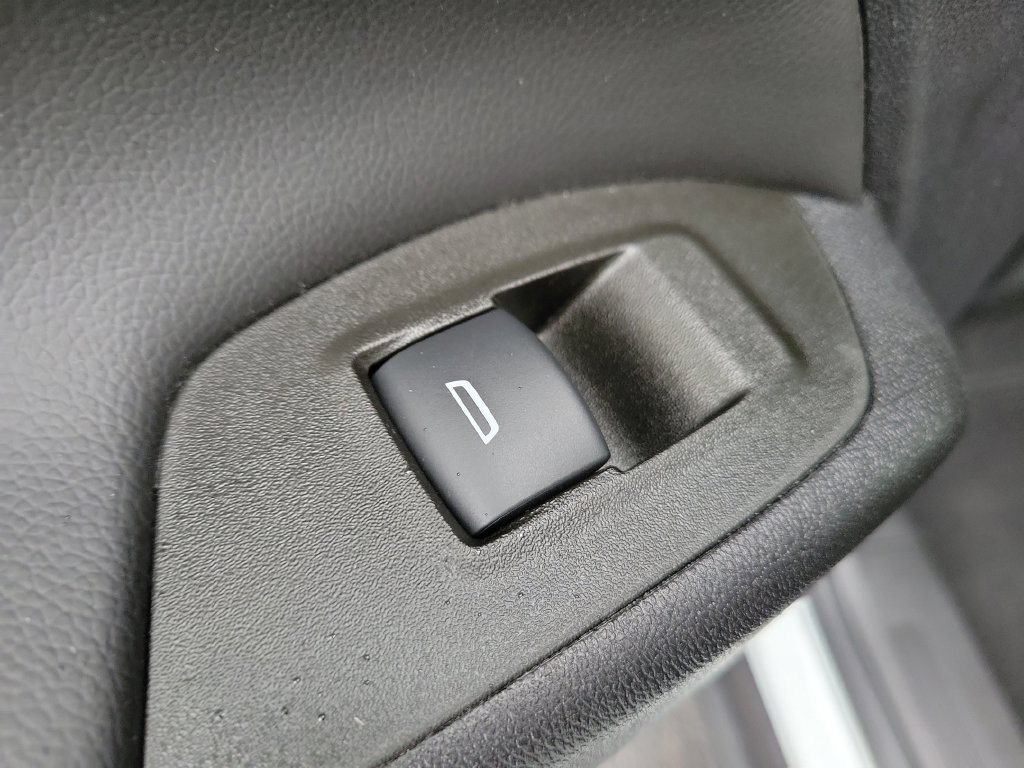 Used 2024 Chevrolet Equinox LT FWD image 20