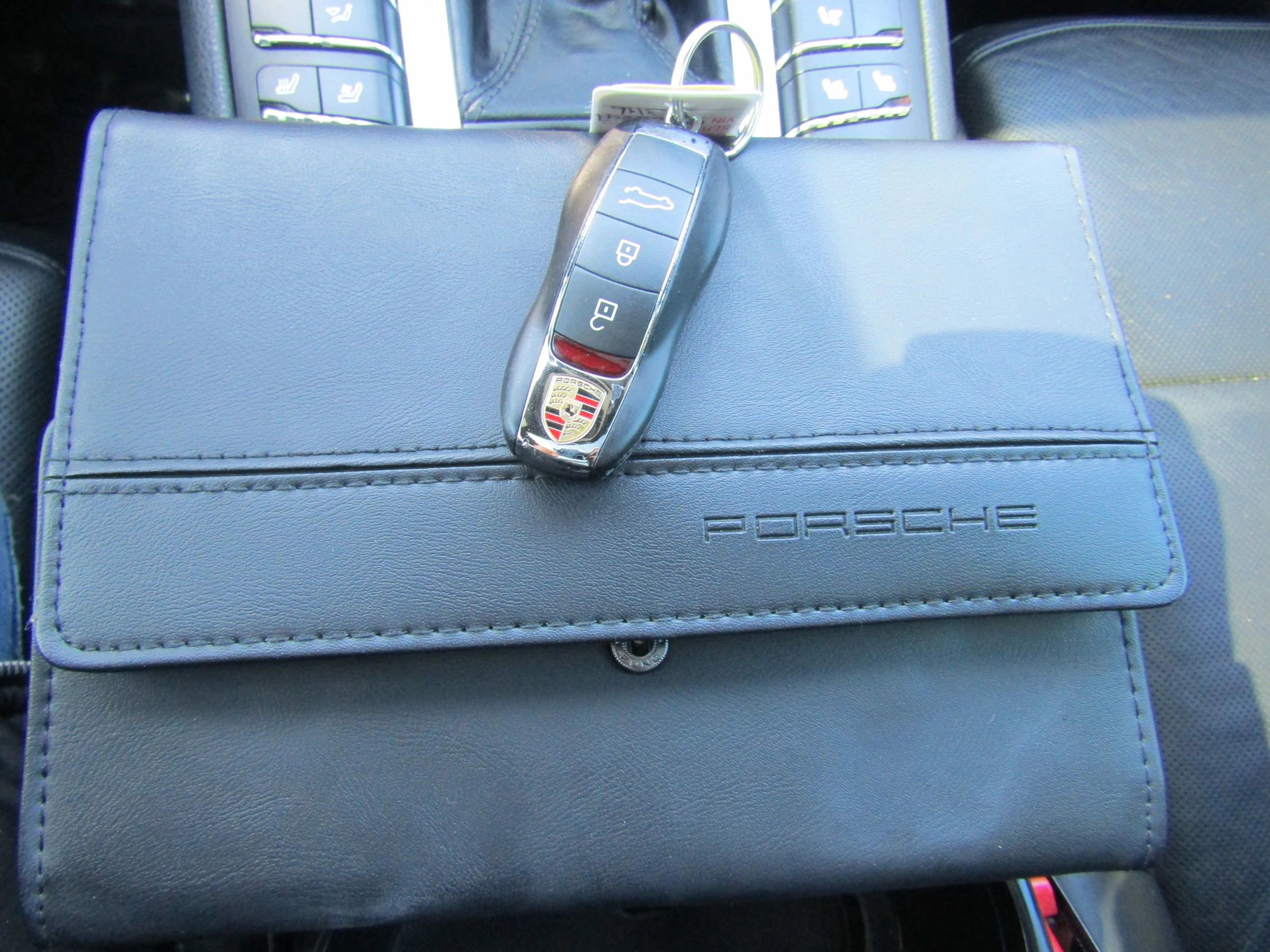 Used 2015 Porsche Macan S w/ Premium Package Plus image 42