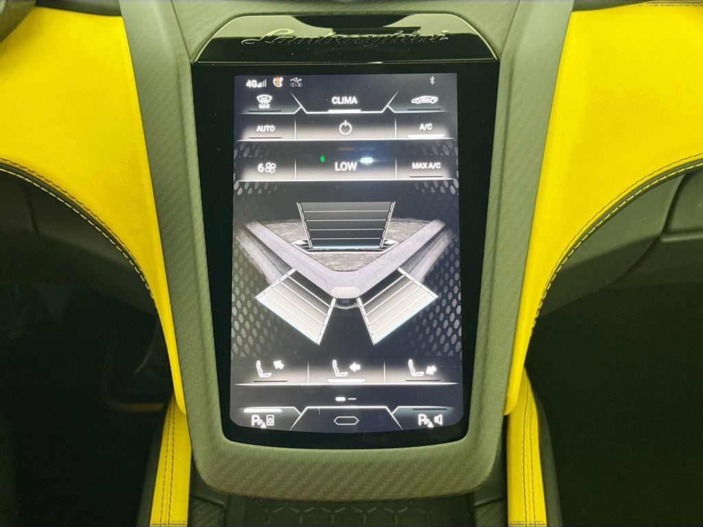 Used 2024 Lamborghini Revuelto AWD/4WD image 16