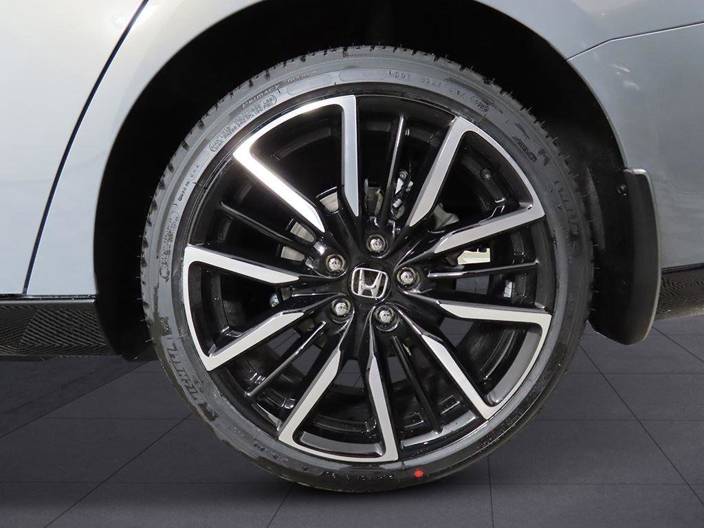 New 2026 Honda Accord Touring image 9