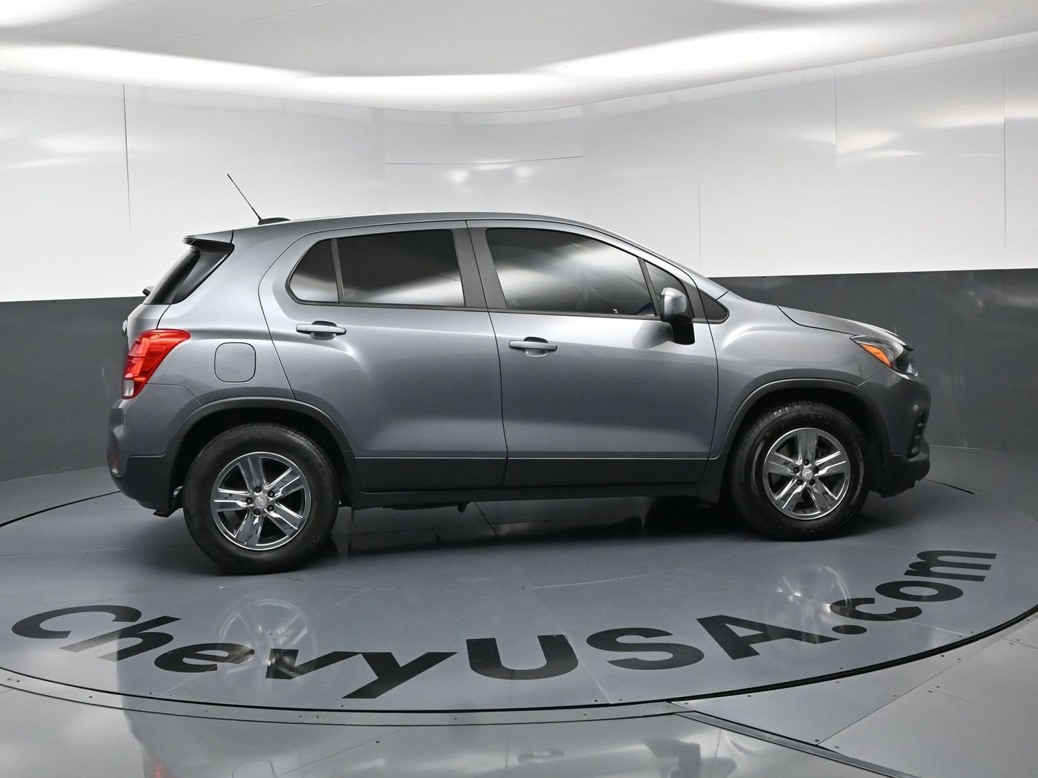 Used 2020 Chevrolet Trax LS FWD image 10