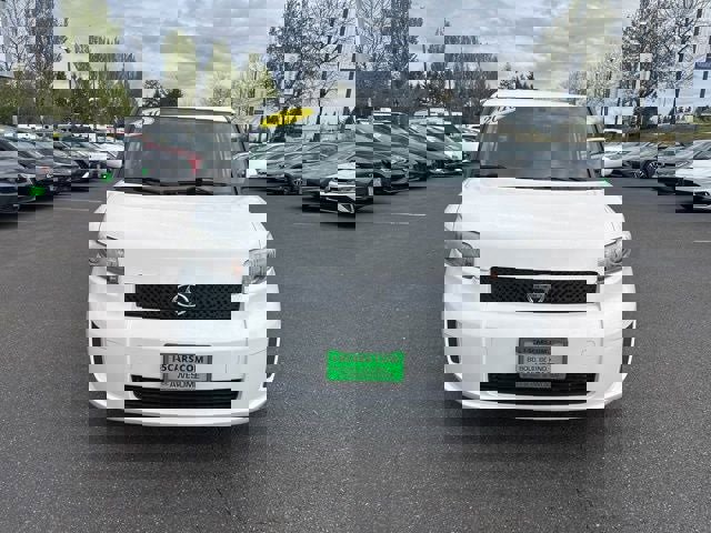 Used 2010 Scion xB FWD image 2