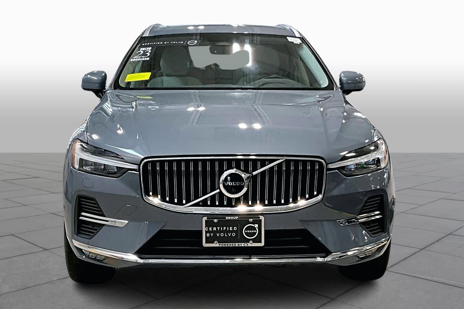 Used 2023 Volvo XC60 B5 Plus w/ Climate Package image 4