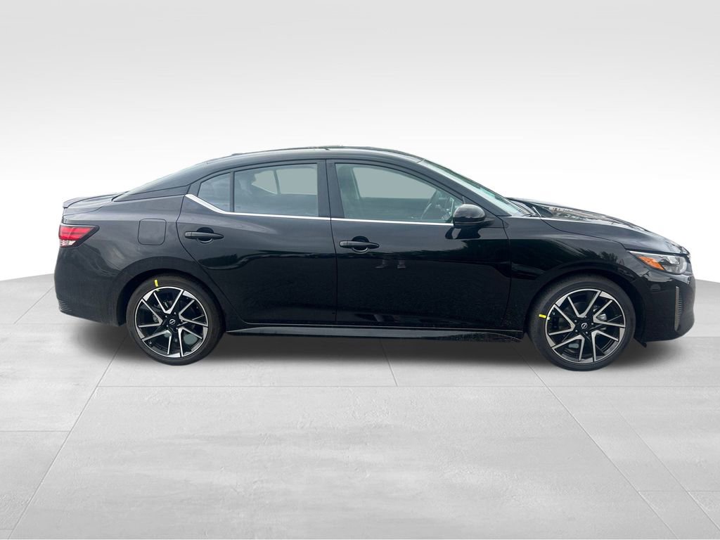 New 2025 Nissan Sentra SR image 7