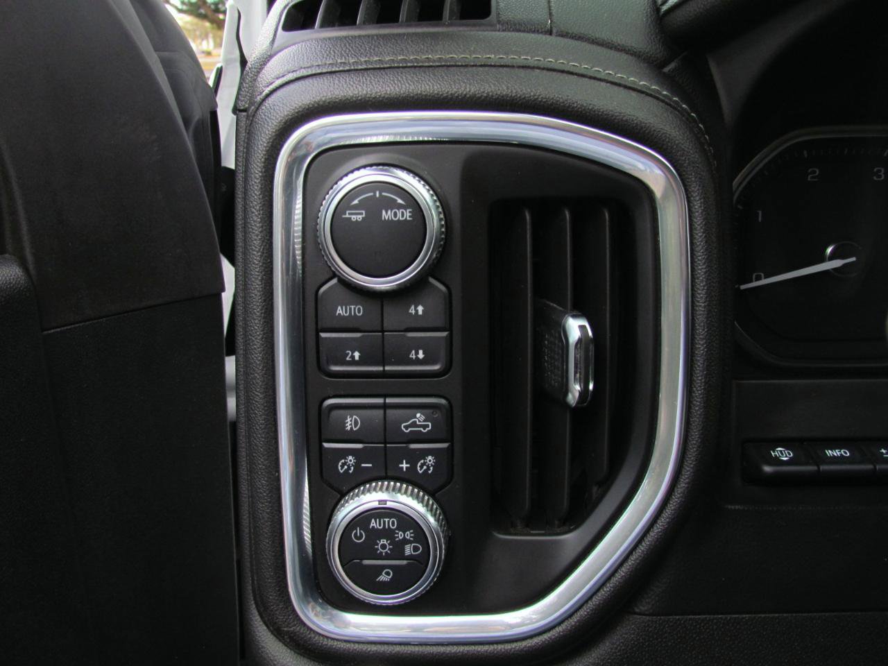 Used 2021 GMC Sierra 3500 Denali w/ Denali Ultimate Package image 32