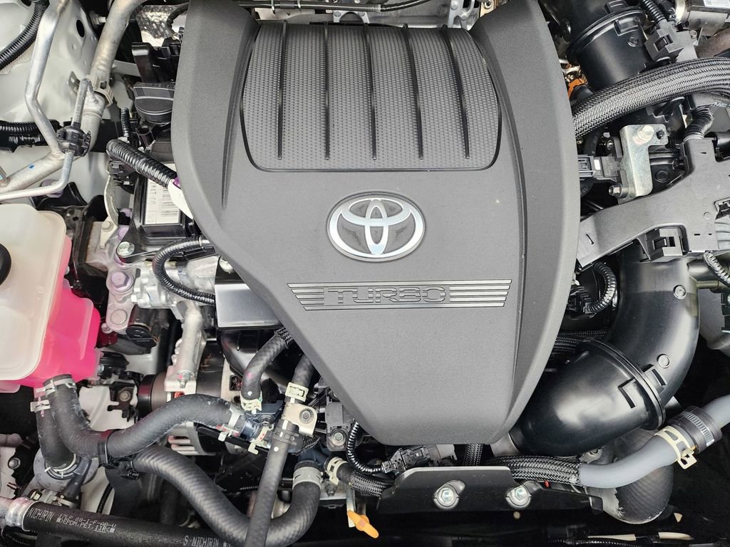 Used 2023 Toyota Highlander XLE image 27