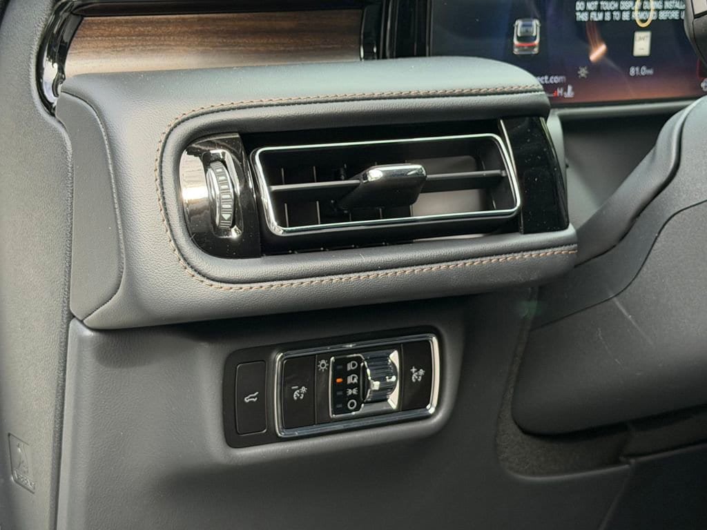 New 2026 Lincoln Aviator Reserve w/ Luxury Package AWD/4WD image 25
