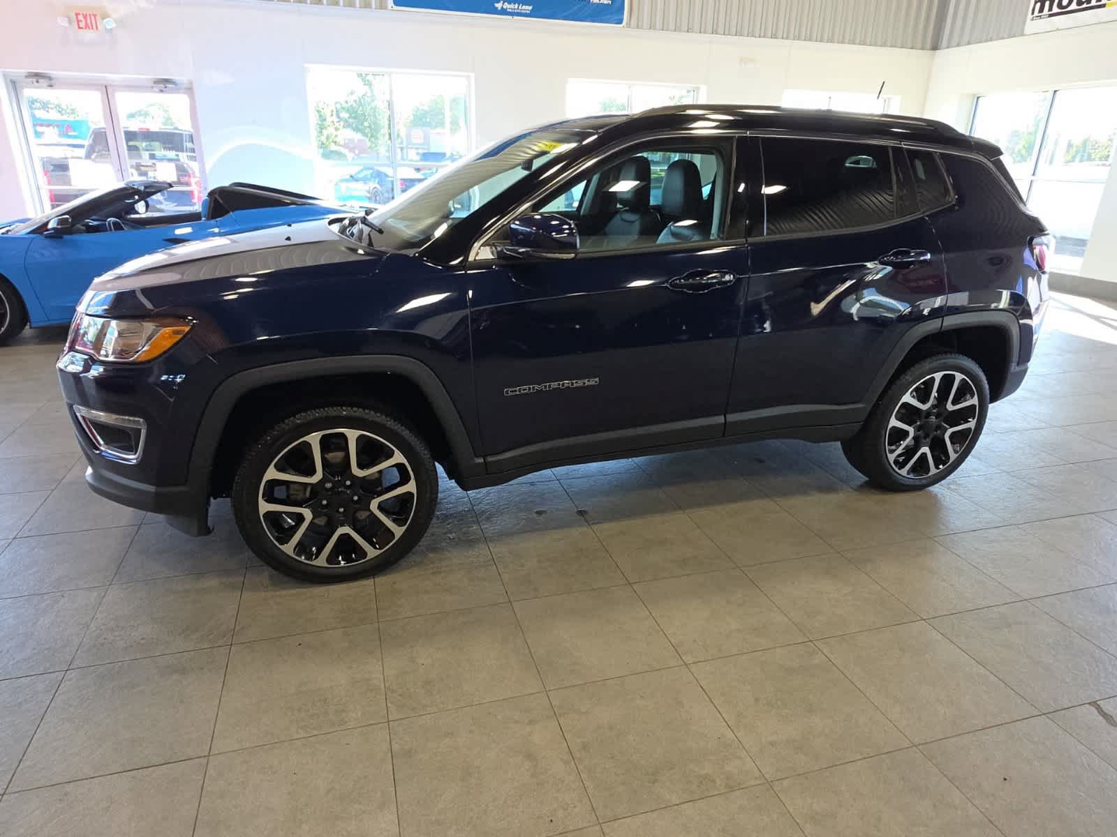Used 2018 Jeep Compass Limited w/ Safe & Security Group AWD/4WD image 13
