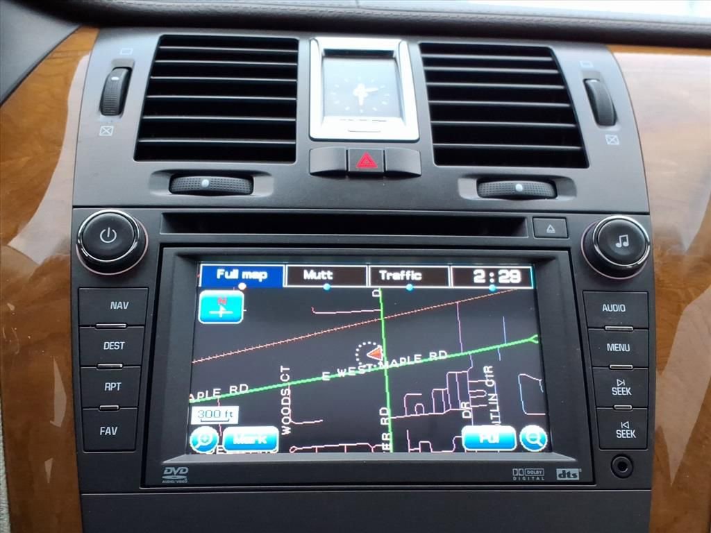 Used 2010 Cadillac DTS Platinum FWD image 16