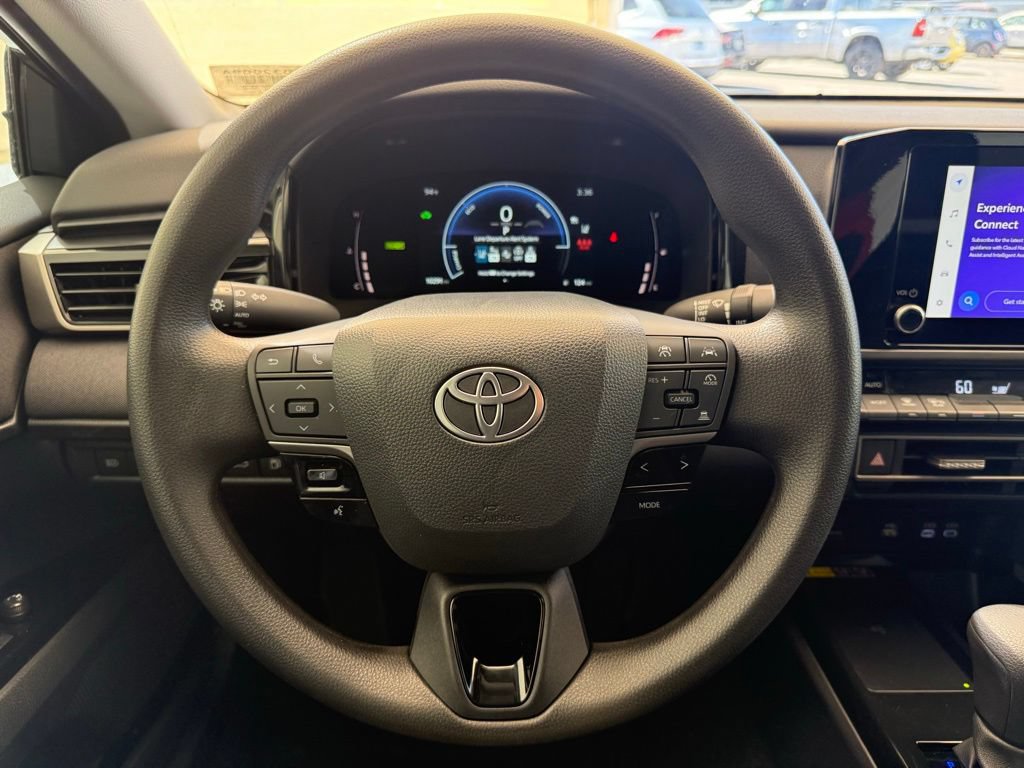 Used 2025 Toyota Camry LE w/ Convenience Package FWD image 26