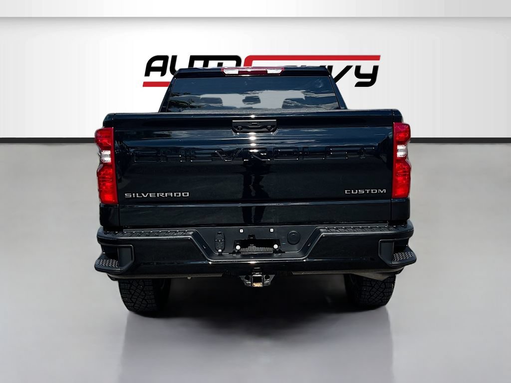 Used 2025 Chevrolet Silverado 1500 Custom Trail Boss AWD/4WD image 6