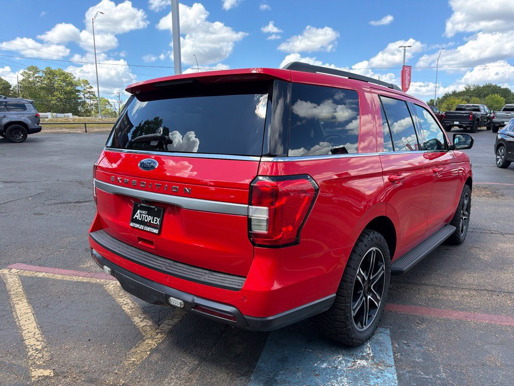 Used 2023 Ford Expedition XL AWD/4WD image 6