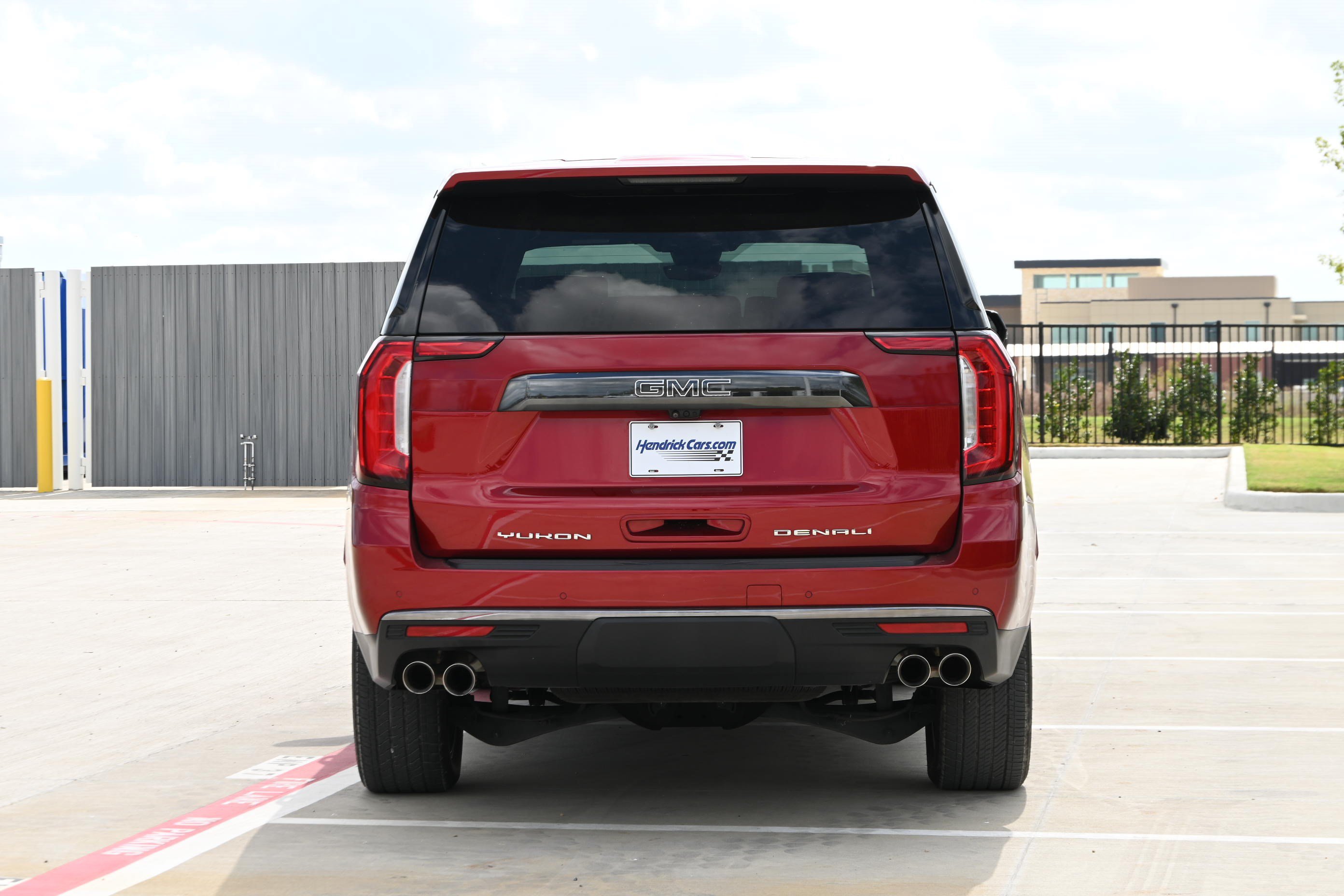 Used 2024 GMC Yukon XL Denali Ultimate AWD/4WD image 8