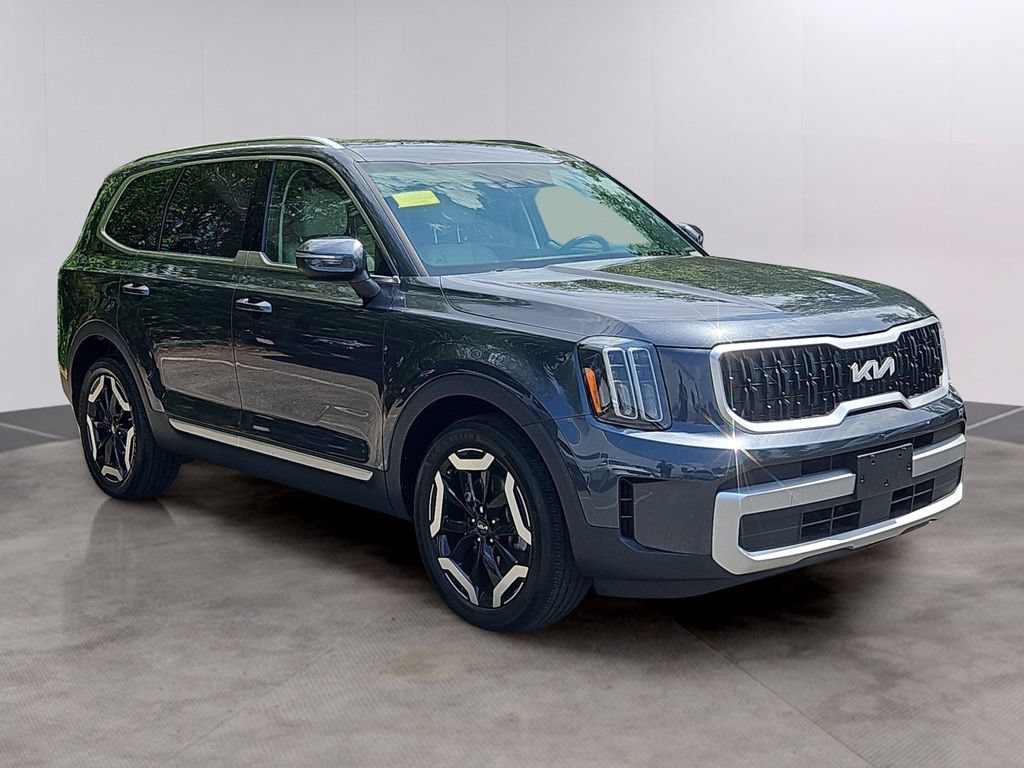 Certified 2023 Kia Telluride AWD image 3