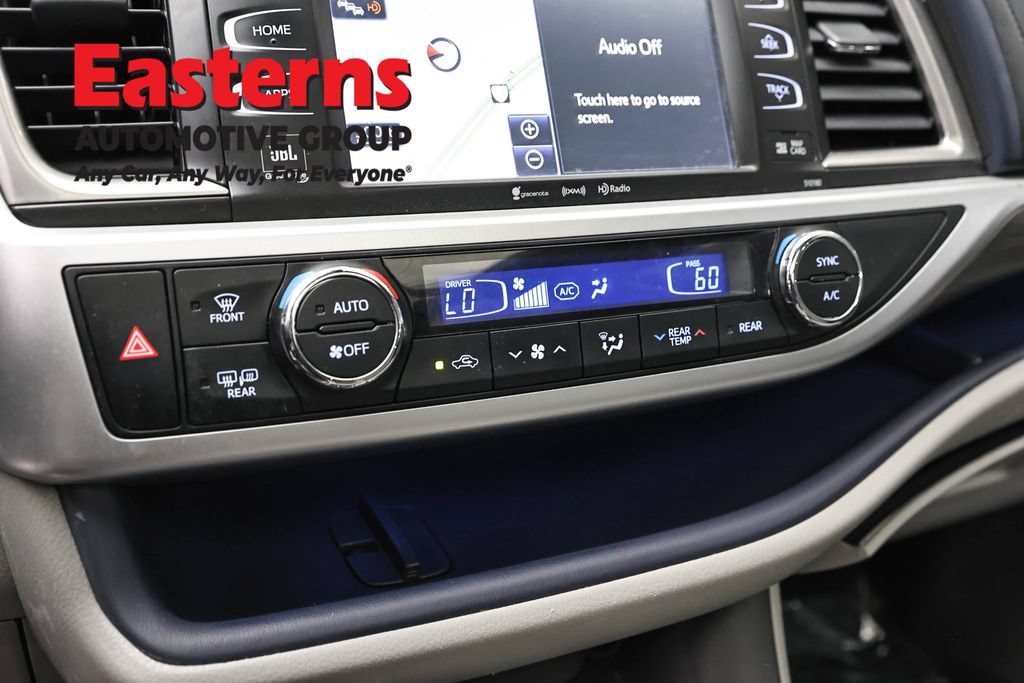 Used 2017 Toyota Highlander Limited Platinum AWD/4WD image 20