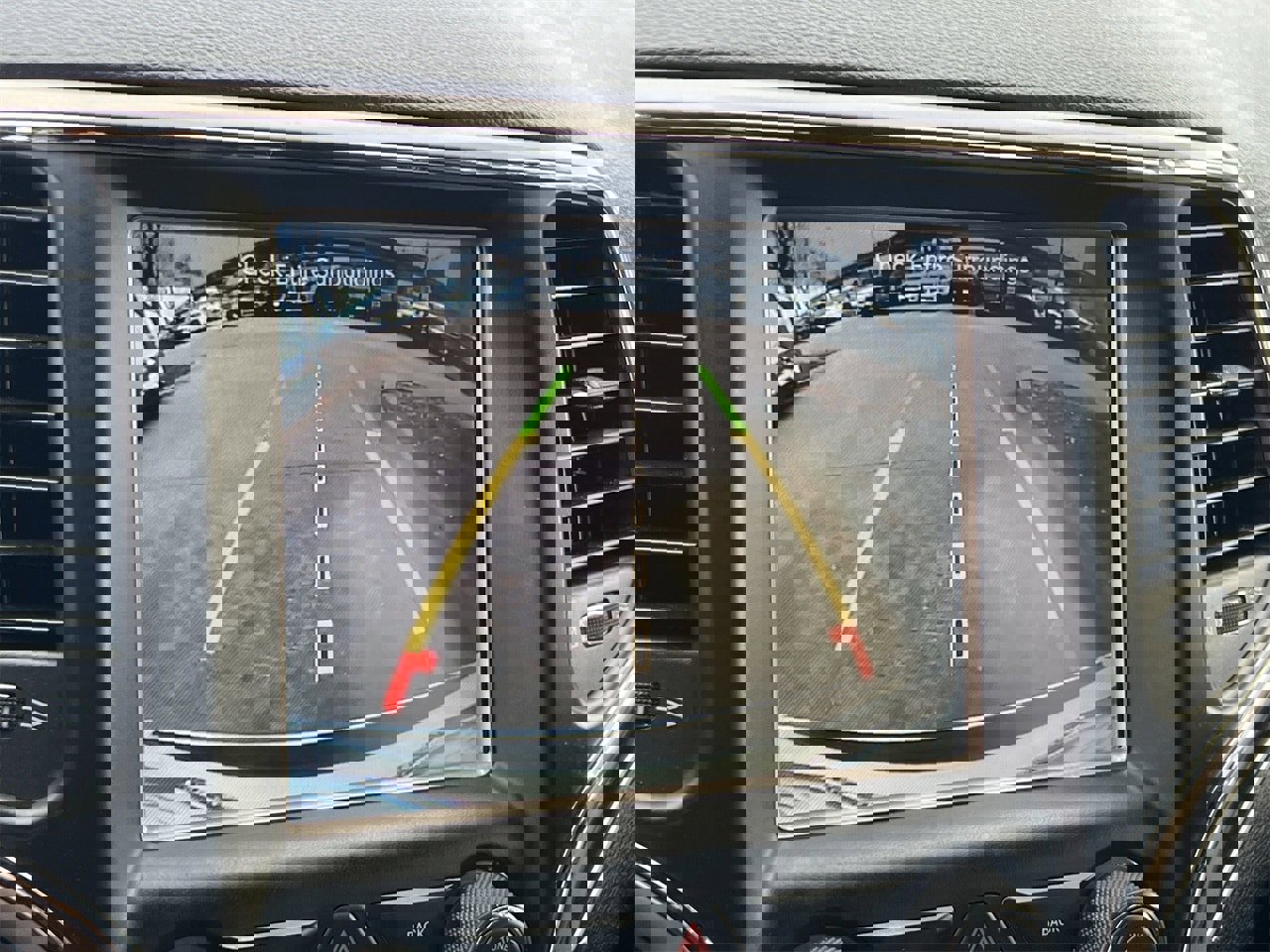 Used 2017 Jeep Grand Cherokee Limited w/ Luxury Group II image 16