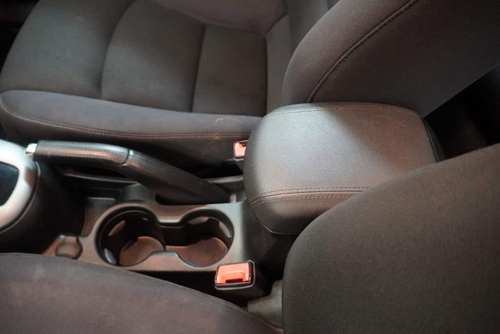 Used 2013 Chevrolet Cruze LT image 21