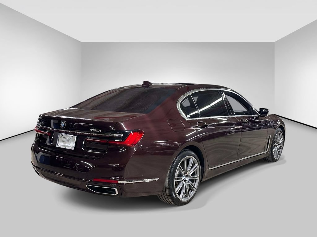 Used 2020 BMW 750i xDrive w/ Executive Package AWD/4WD image 4