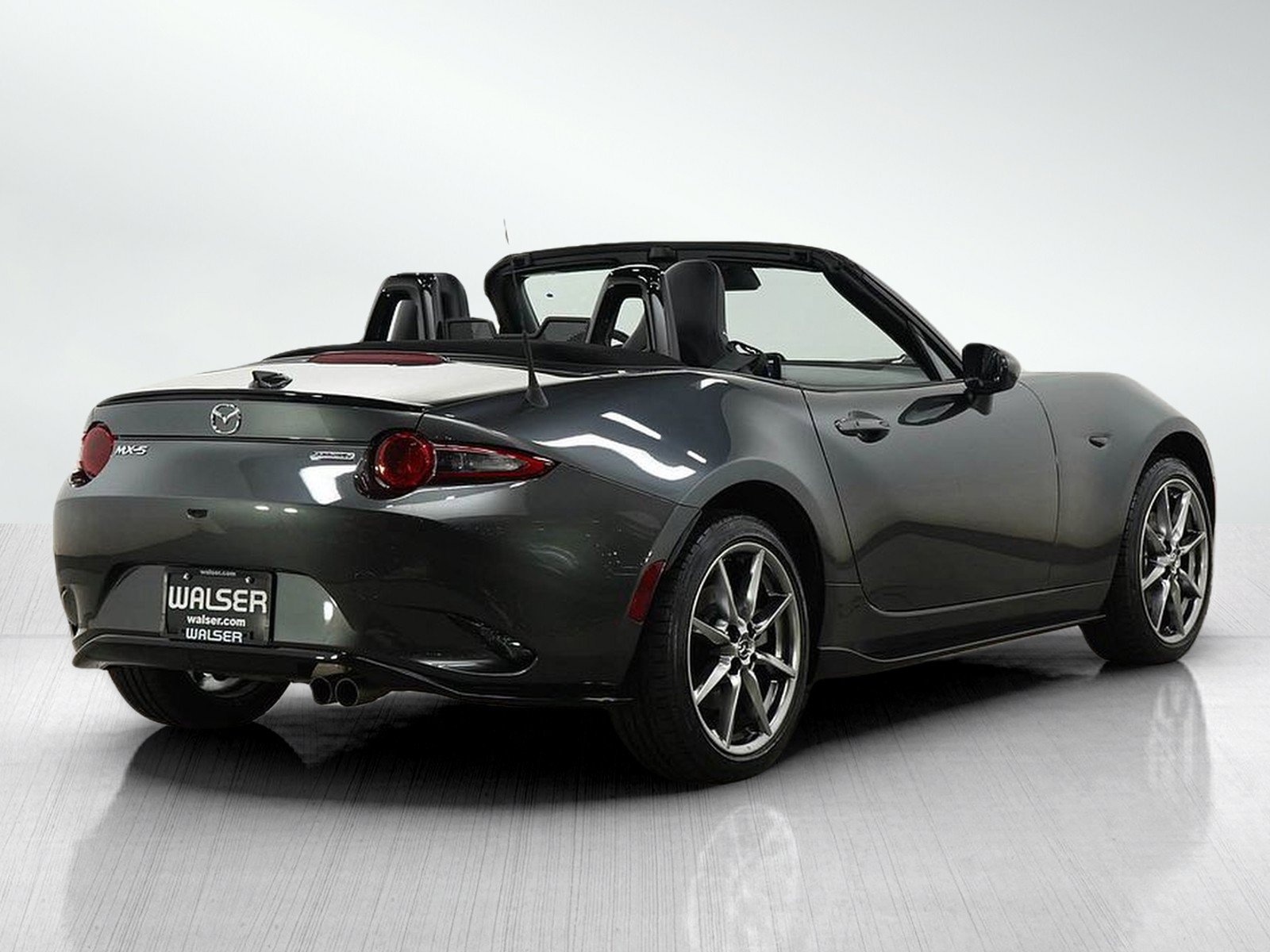 Used 2022 MAZDA MX-5 Miata Grand Touring w/ Appearance Package RWD image 6