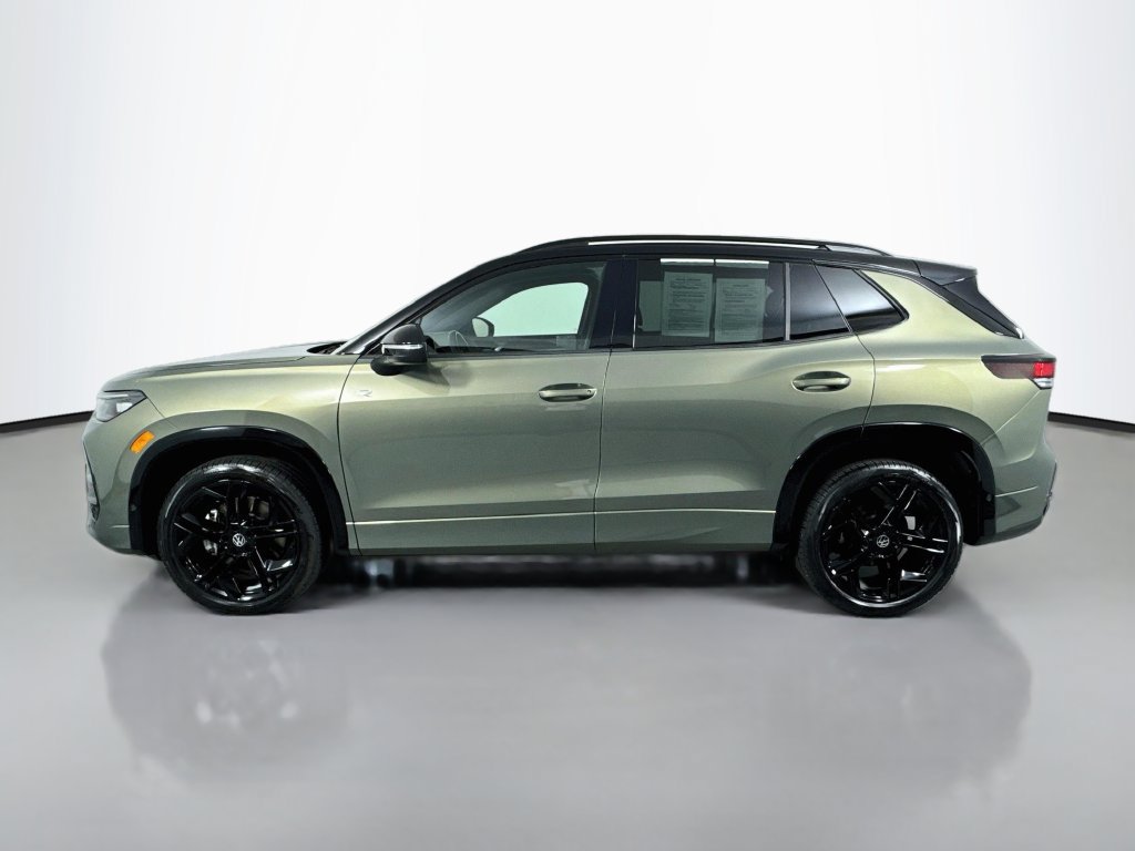 Used 2026 Volkswagen Tiguan SE R-Line AWD/4WD image 10