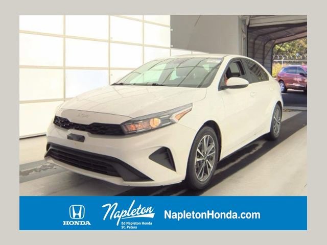 Used 2023 Kia Forte LXS FWD image 1