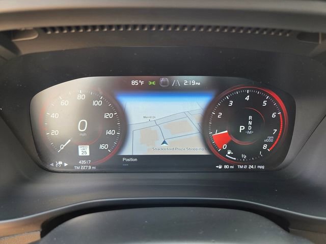 Used 2019 Volvo XC40 T5 R-Design AWD/4WD image 38