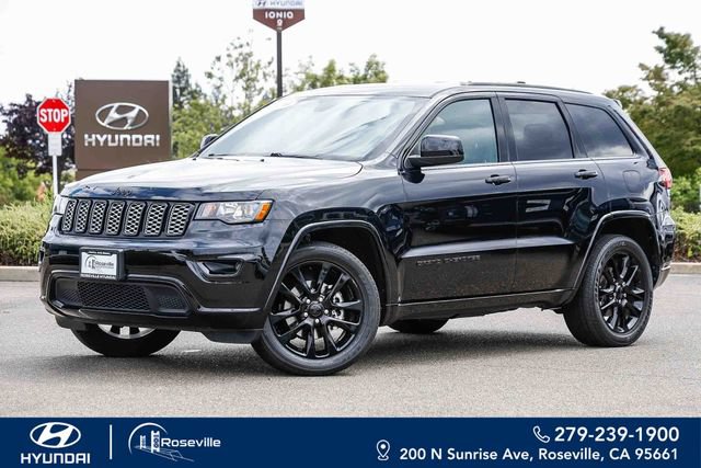 Used 2020 Jeep Grand Cherokee Altitude AWD/4WD image 1