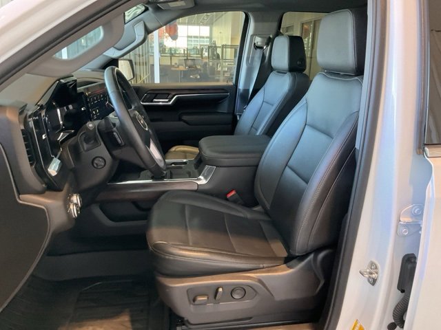 Used 2024 GMC Sierra 1500 SLT w/ SLT Premium Plus Package image 4