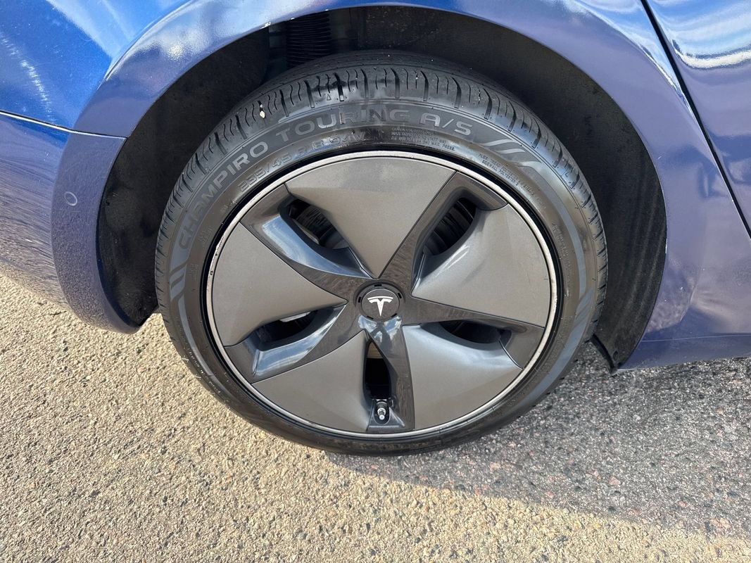 Used 2018 Tesla Model 3 Long Range AWD/4WD image 18