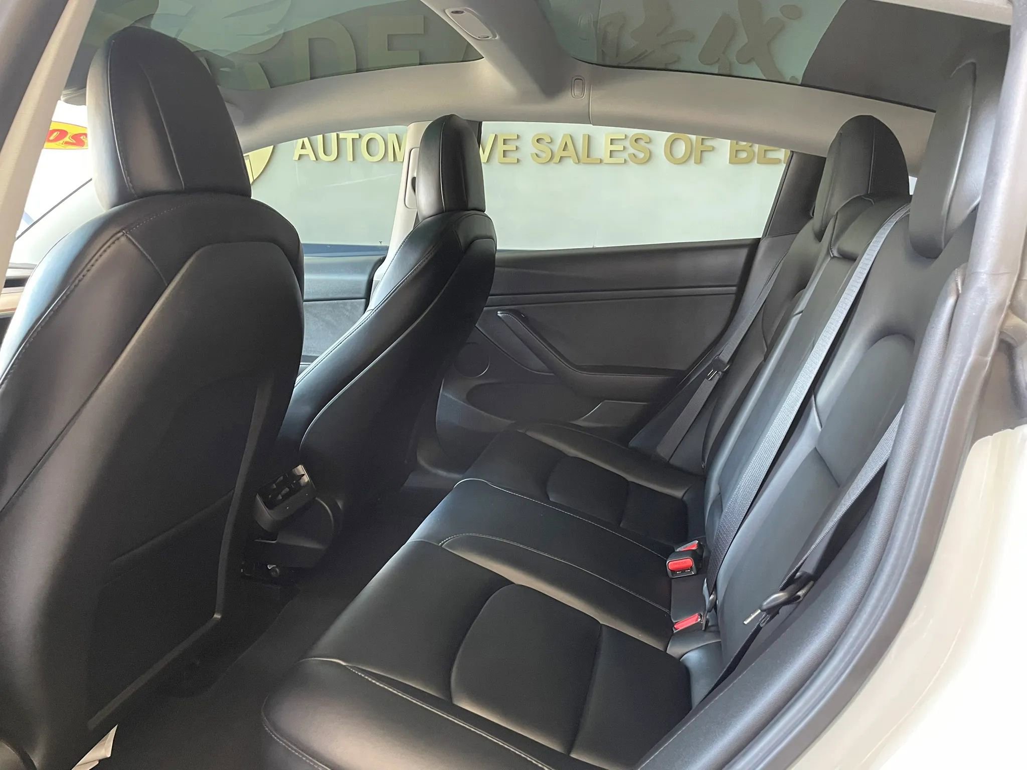 Used 2022 Tesla Model 3 Performance image 11