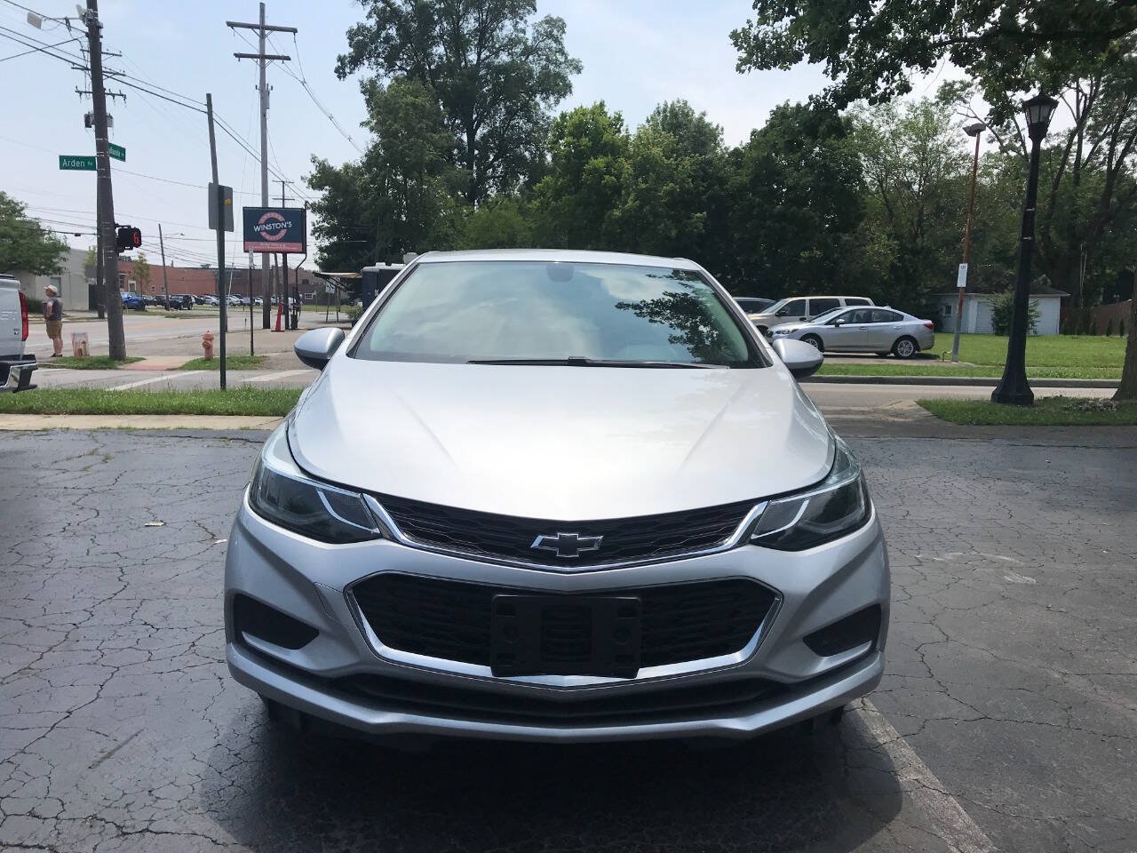 Used 2017 Chevrolet Cruze LT FWD image 3