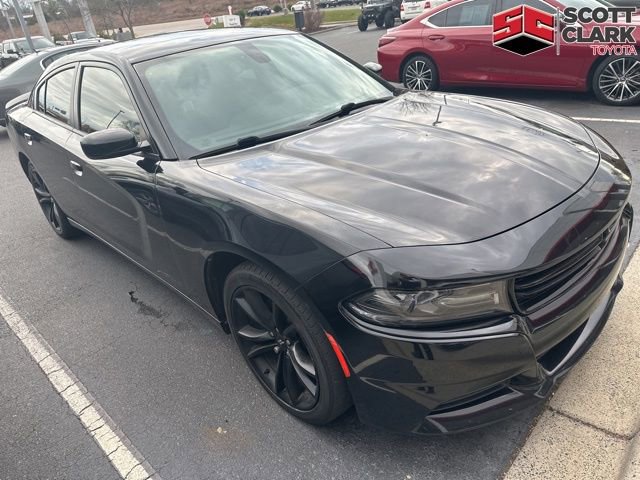 Used 2018 Dodge Charger SXT w/ Blacktop Package