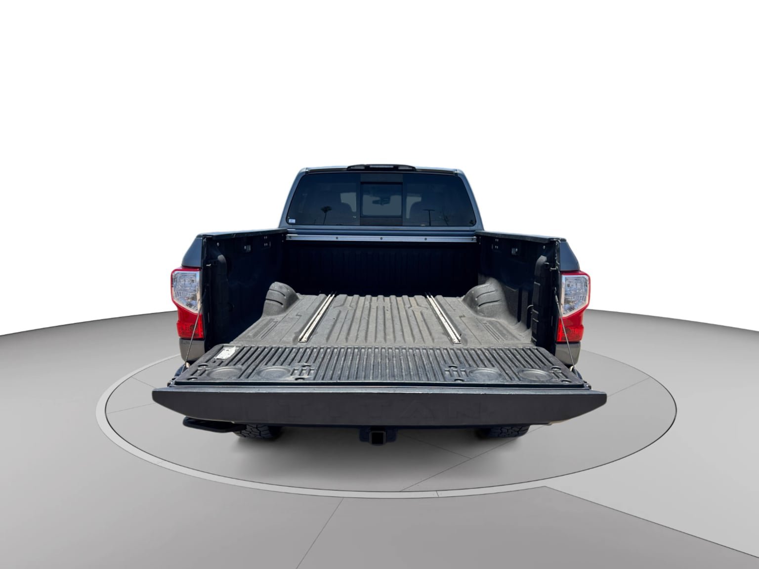 Used 2018 Nissan Titan PRO-4X AWD/4WD image 19