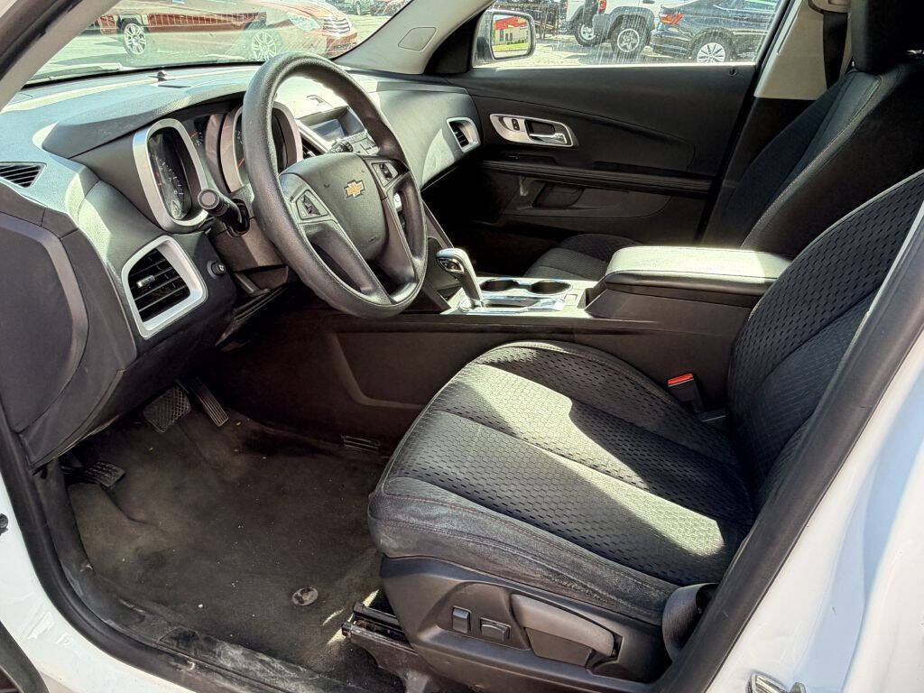 Used 2015 Chevrolet Equinox LS FWD image 9
